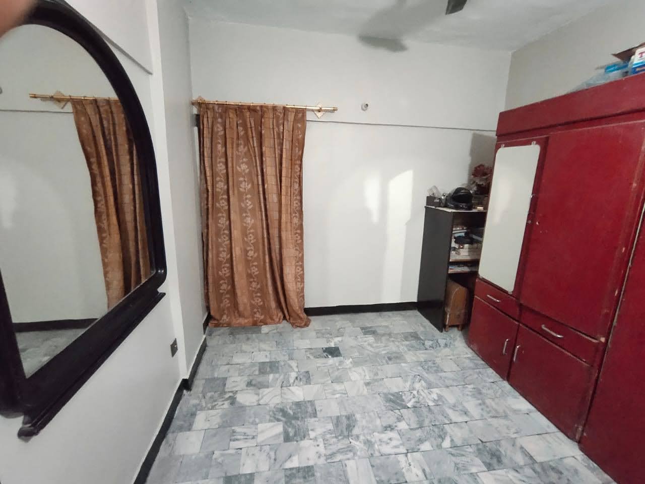 Alam Shah Bukhari apartment 3 bed DD, 1450 sq fit, 4th floor, Gulistan-e-Johar, block 19 Karachi
