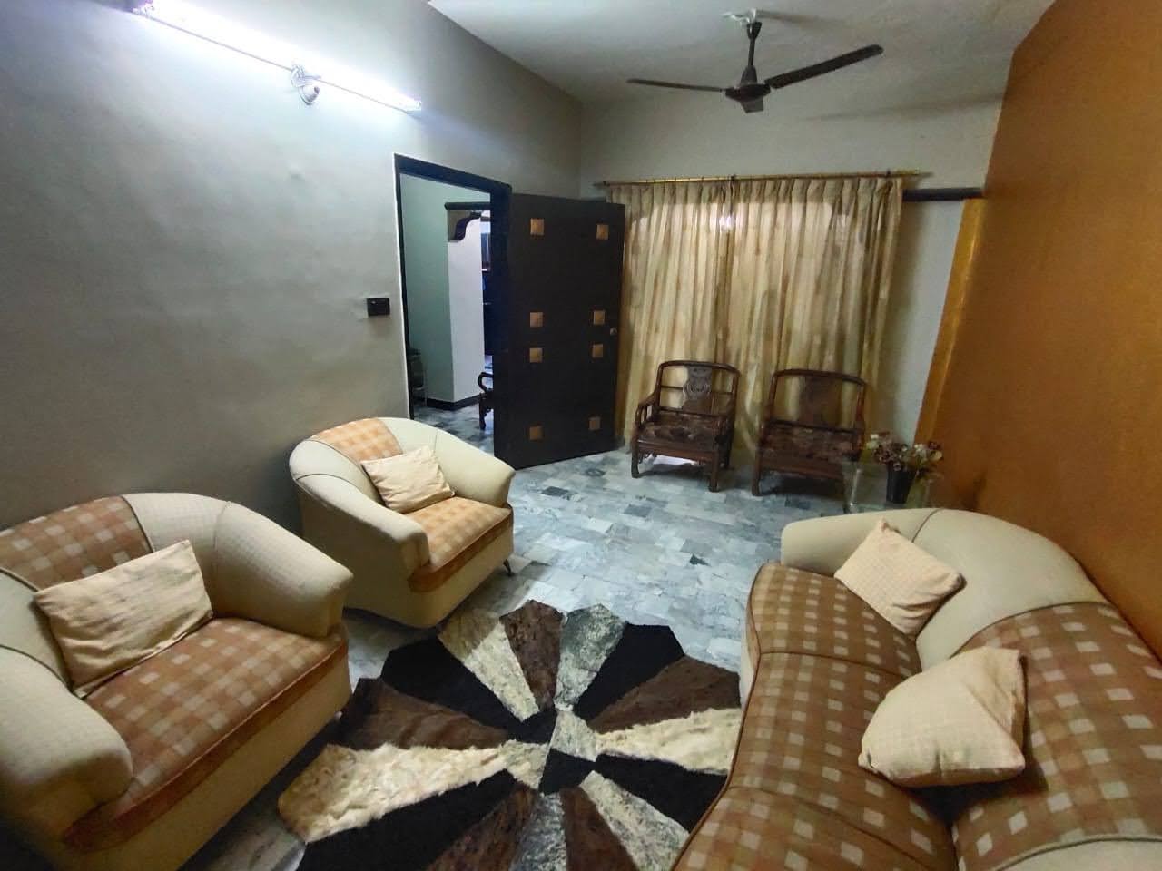 Alam Shah Bukhari apartment 3 bed DD, 1450 sq fit, 4th floor, Gulistan-e-Johar, block 19 Karachi