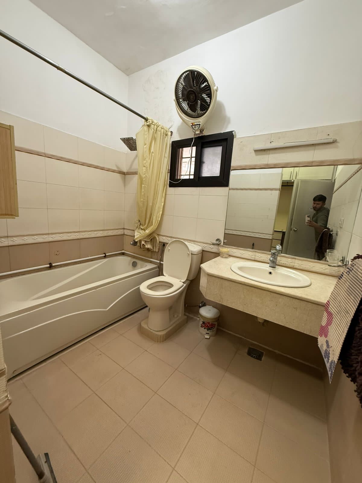 4 BED DD ART COMMERICAL  DHA PHASE 4