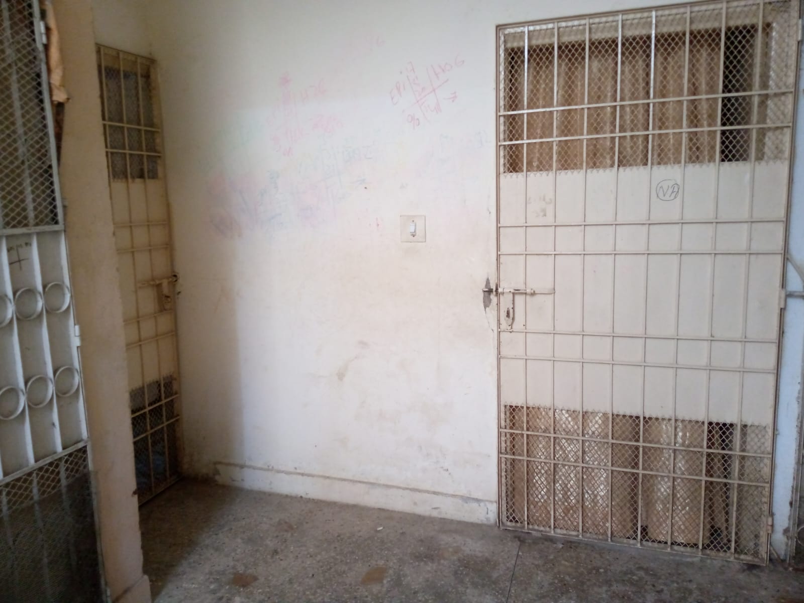 Simon view apartment 2 bed lounge 3rd floor Gulistan-e-Johar Block 19 Karachi.